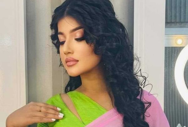 නෙත්මිගේ සුන්දර සාරි විලාසිතාව